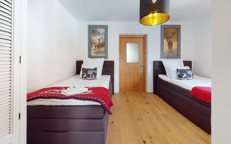 residencecosywestendorfbedroom3.jpg