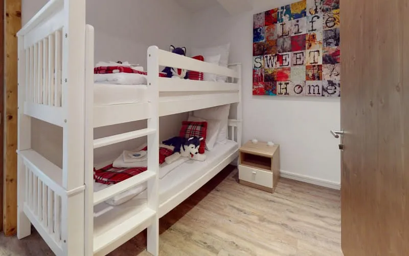 residencecosywestendorfbedroom4.jpg